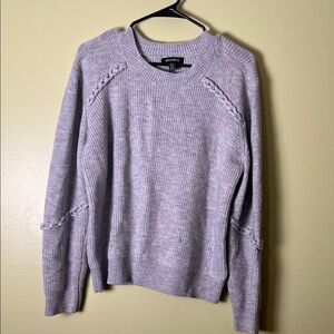 Ellen Tracy Light Gray Crew Neck Sweater